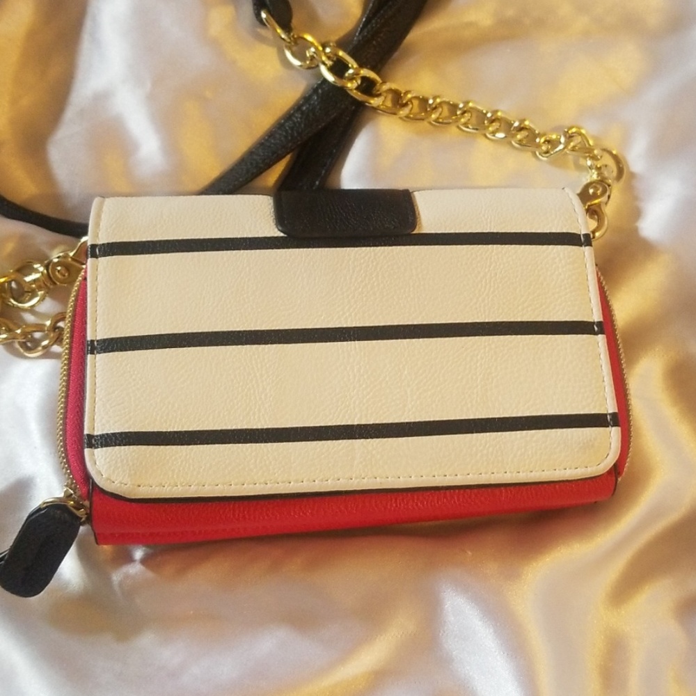 Betsey Johnson  cross body - Picture 6 of 8